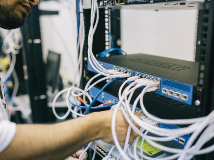 Tech training classes Man troubleshooting server hardware