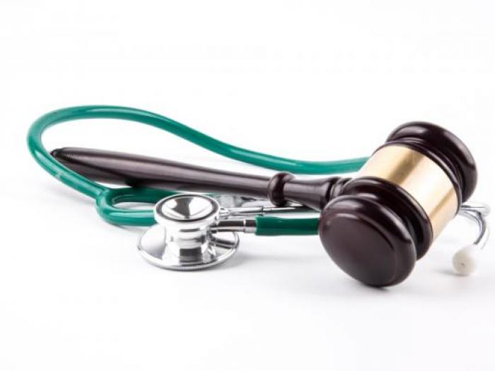 Legal Nurse Consultant training course Stethoscope and gavel